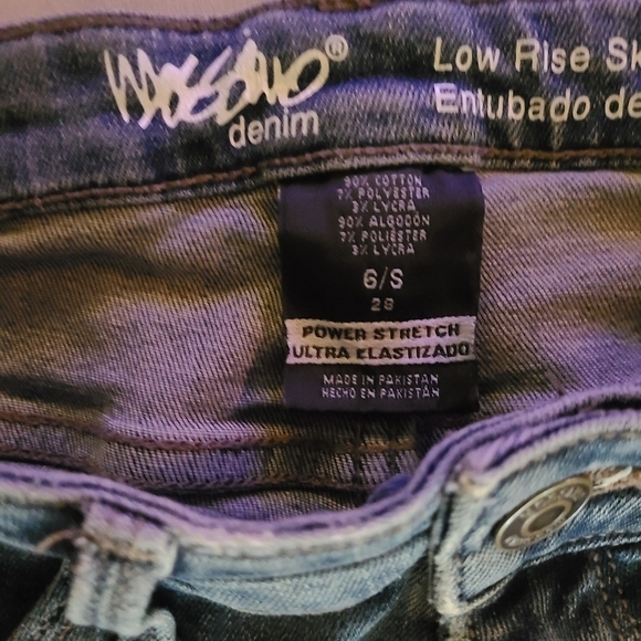 Low rise skinny jeans hp🔥🔥🔥 - Picture 4 of 4